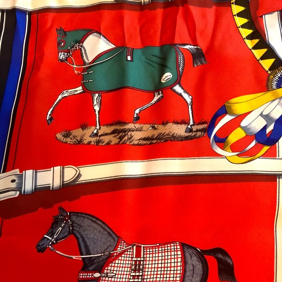 Hermes Scarf from Paris (REAS OFFERS ENTERTAINED) - Picture 3 of 7